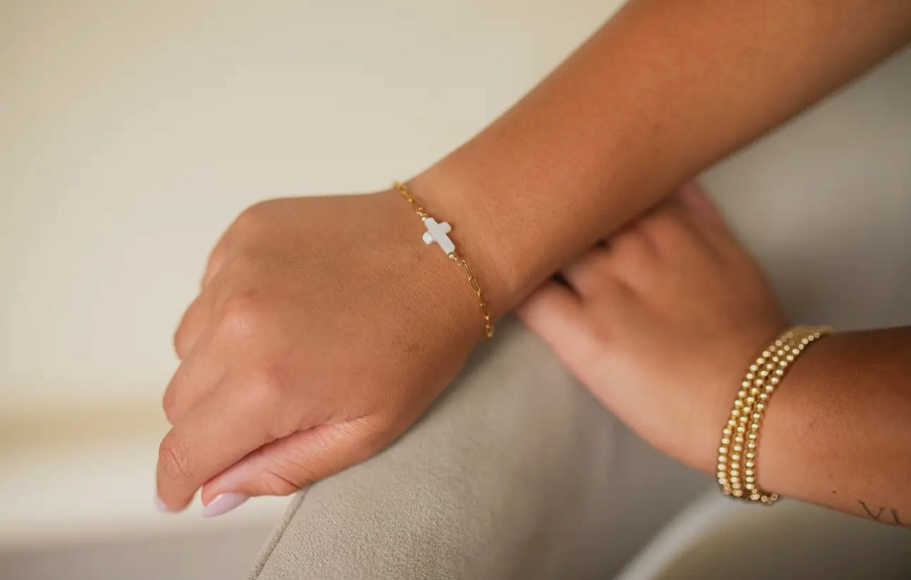Pearl Cross Dainty Bracelet