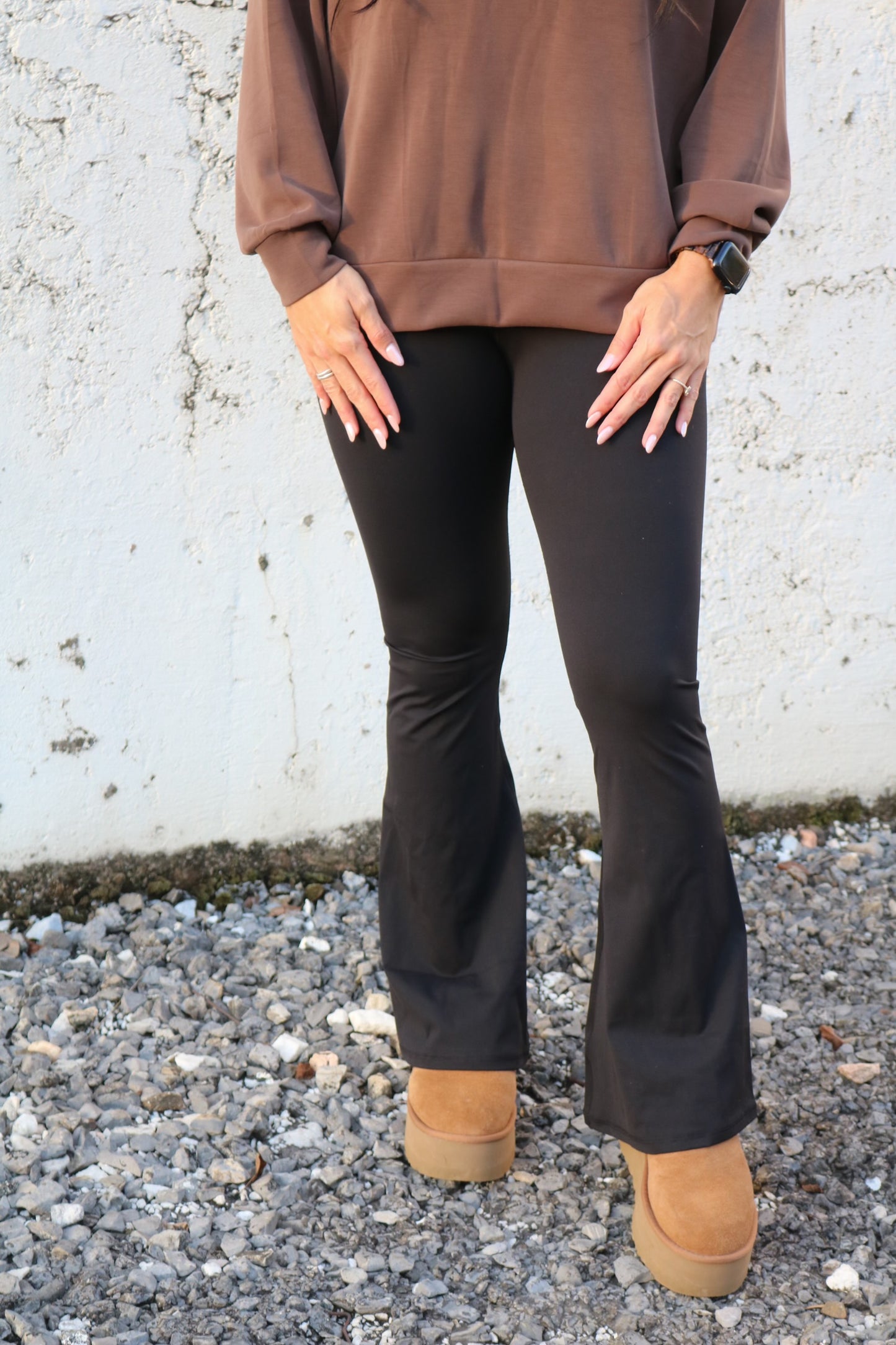 Onyx Crossover Leggings